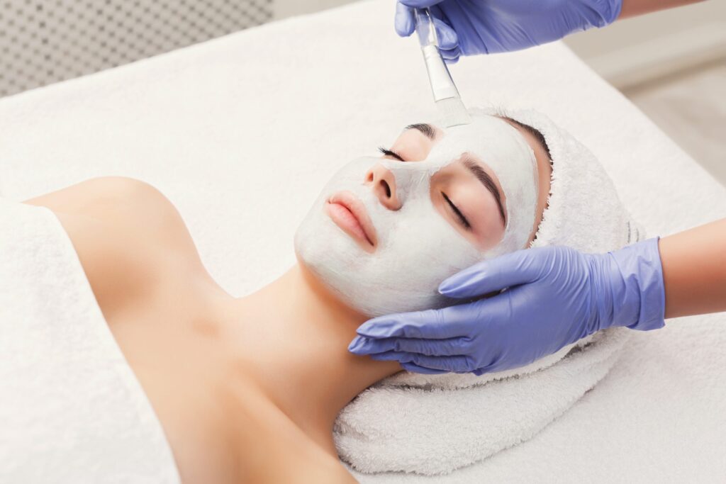 Peeling, solution contre l'acné