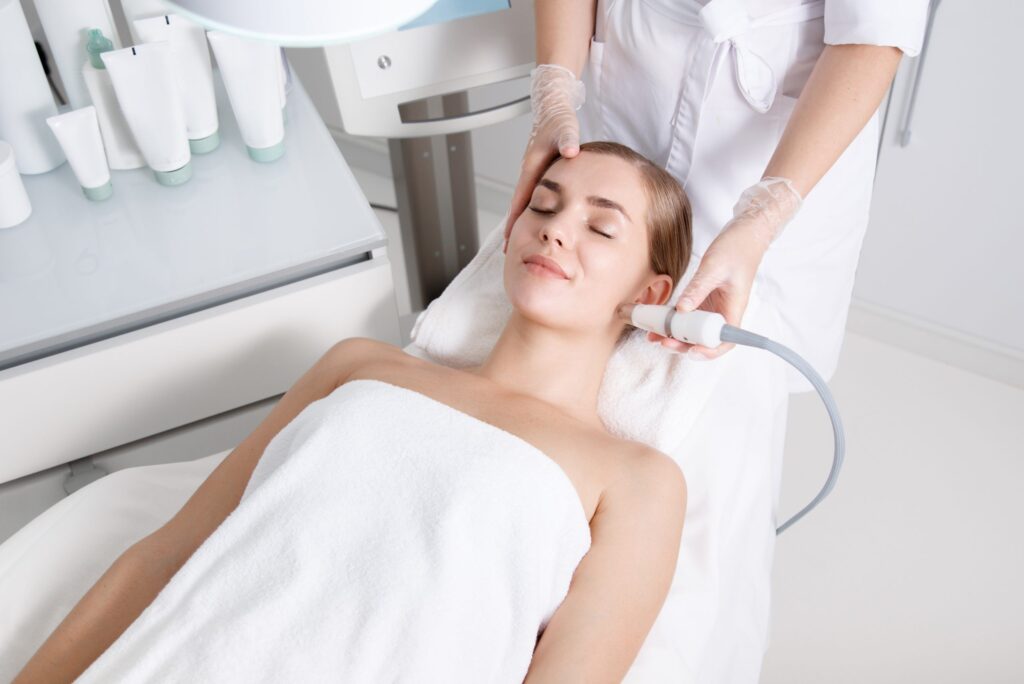 Soin facial profond acné, nettoyage facial